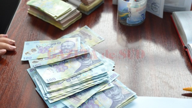 De anul viitor, unii vor plăti mai puțini bani la stat sub formă de taxe și impozite, dar alții vor achita mult mai mult decât acum (FOTO: arhiva GdS)