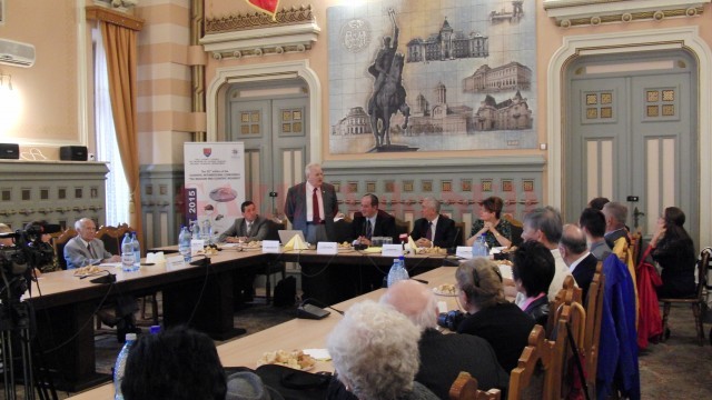 Cercetători de renume din cadrul multor institute de cercetări biologice, cadre universitare şi muzeografi din ţară şi străinătate și-au dat întâlnire la Craiova (Foto: Bogdan Grosu)