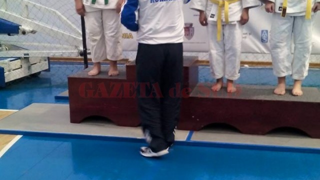 Gemenele Ștefania și Andreea Balica au urcat pe primele două trepte ale podiumului