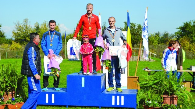 Podium sută la sută craiovean: Marius Ionescu (centru), Andrei Ştefana (stânga) şi Marius Buşcă