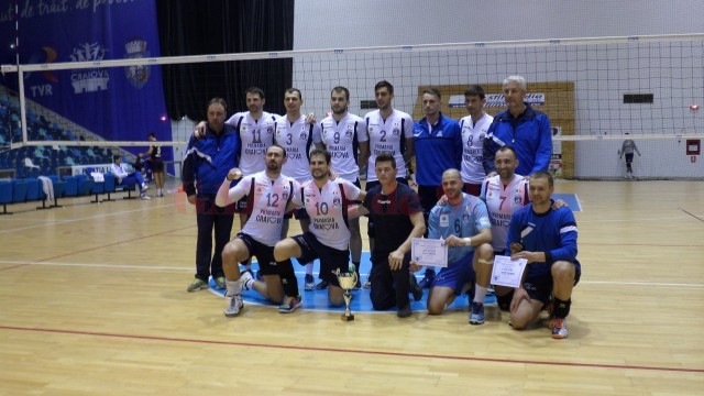 Voleibaliştii craioveni au oprit acasă trofeul