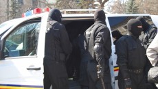 Procurorii DNA au descins din nou în orașul Corabia, Olt, de unde i-au ridicat pe fostul șef al Finanțelor Publice, un inspector fiscal, dar și un om de afaceri