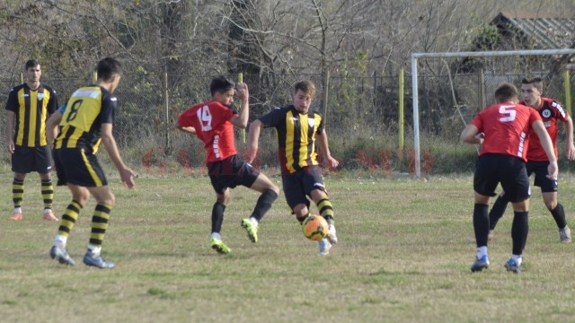 Fotbaliştii sub 17 ani ai CSU continuă să fie liderii seriei Vest (foto: Alexandru Vîrtosu)