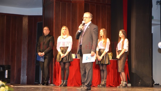 Decanul FEFS, Marian Dragomir, a fost maestru de ceremonii