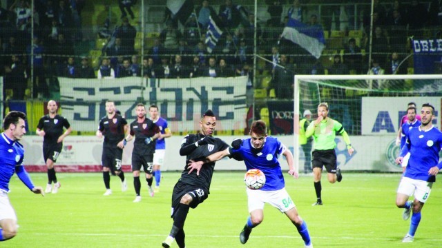 Jucătorii de la CS Universitatea (în negru) au fost net superiori adversarilor de vineri (Foto: csuc.ro)