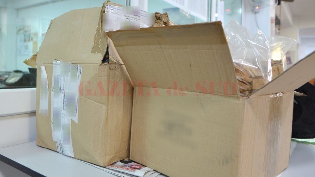 Puteți să aruncați ambalajele păstrate prin dulapuri pentru produsele electrice, electrocasnice și altele aflate în garanție (Foto: Claudiu Tudor)