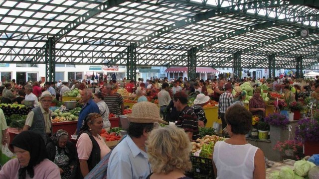 Piaţa Centrală din Târgu Jiu, dotată cu sistem de monitorizare video