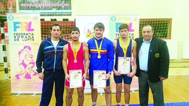 Aurel Cimpoeru (stânga), Cristian Surugiu, Ion Plop, Sergiu Constatin și Marius Cimpoeru