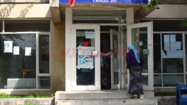 Femeia a fost operată la Spitalul din Târgu Jiu
