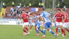 Bogdan Vătăjelu (la minge) şi colegii săi trebuie să câştige cu Voluntariul dacă vor să mai spere la play-off