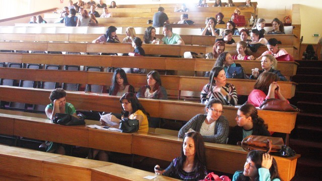 Cadrele didactice și personalul didactic auxiliar și nedidactic trec anual prin evaluarea activității derulate în funcție de fișa postului