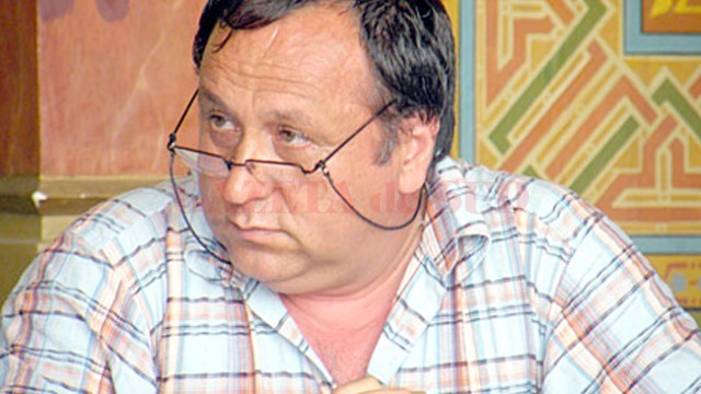 Constantin Bobaru, primarul din Bumbeşti-Jiu, nu ştie cum va aborda problema refugiaţilor (FOTO: www.gorj-domino.com)