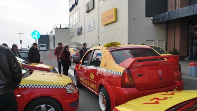 Taximetriştii doreau şi ei locuri de parcare