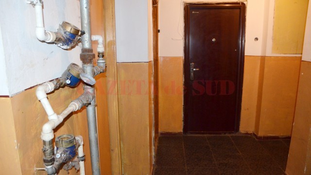 Conducte pe casa  scării doar cu acordul  tuturor proprietarilor (Foto: GdS)