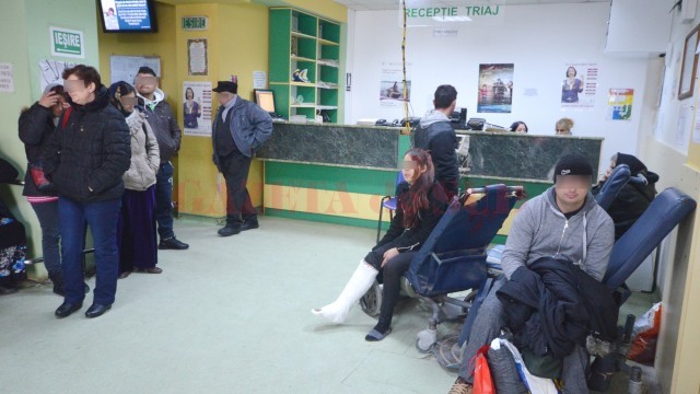 La internarea în spital, pacientul trebuie să-și dea consimţământul scris pentru orice procedură sau intervenție medicală care urmează să îi fie făcută (Foto: GdS)