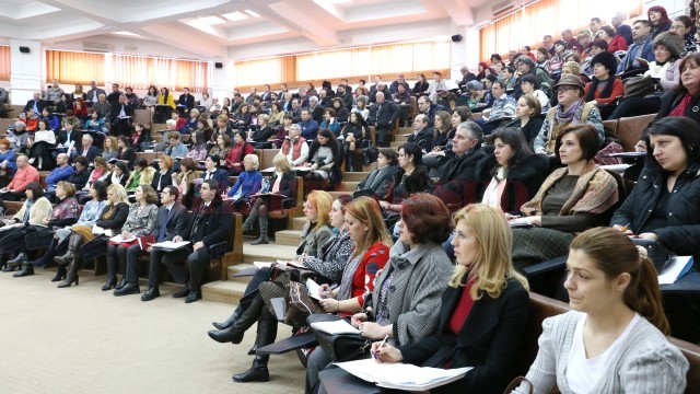 Rețeaua școlară propusă pentru anul școlar următor a fost prezentată și directorilor de unități școlare din județul Dolj (Foto: Lucian Anghel)