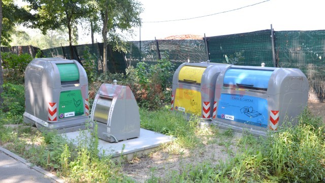 Containerele prezentate în 2014 de firma Waste Technology vor ajunge piese de muzeu. CJ Dolj a anulat licitaţia de 10 milioane de euro. (Foto: Arhiva GdS)
