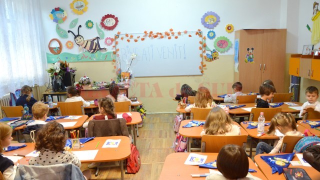 Copiii care împlinesc vârsta de șapte ani până la 31 august 2016 vor putea fi înmatriculați direct în clasa I, pentru anul școlar 2016-2017 (FOTO: Arhiva GdS)