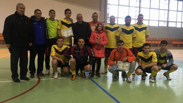 UT Dăbuleni a păstrat trofeul acasă