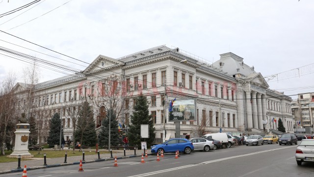 La Universitatea din Craiova se desfășoară azi primul tur de alegeri pentru desemnarea rectorului (FOTO: GdS)