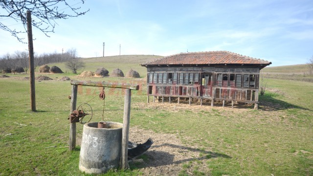 Pentru locuințele construite în extravilanul localităților ca exploatații agricole și pentru anexele gospodărești trebuie făcută evaluare și depusă la primărie (Foto: Arhiva GdS)