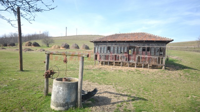 Pentru locuințele construite în extravilanul localităților ca exploatații agricole și pentru anexele gospodărești  trebuie făcută evaluare și depusă la primărie (Foto: Arhiva GdS)