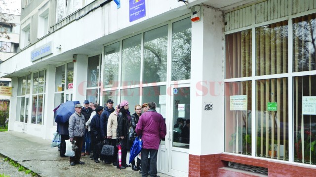 La casieriile Direcţiei Impozite şi Taxe deschise în cartiere nu era așa mare aglomerație