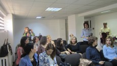 Asociația „Adina Stiftelsen“ a prezentat trei programe puse în aplicare pentru menținerea la școală în anul școlar 2015-2016 a copiilor din Goiești și Fărcaș.