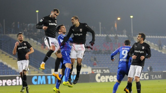 Gorjenii (în albastru) au evoluat bine la Giurgiu (foto: prosport.ro)