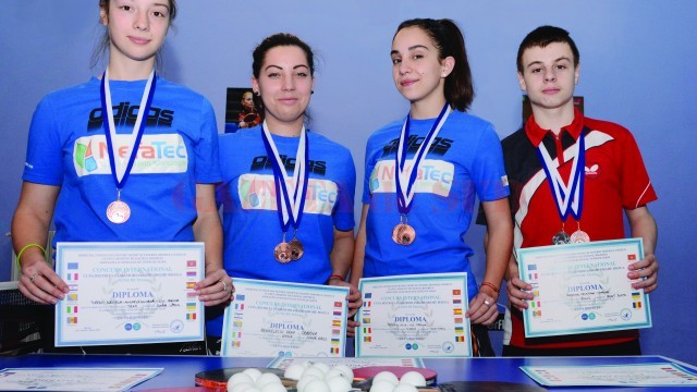 Daniela Bărzoi, Oana Anghelescu, Luiza Popescu şi Cristian Bogdan au urcat pe podium la Bistriţa