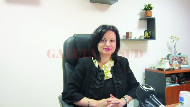 Inspectorul școlar general Lavinia Craioveanu a precizat că, mâine, la Craiova va începe Olimpiada Națională de Informatică (Foto: Carmen Rusan)