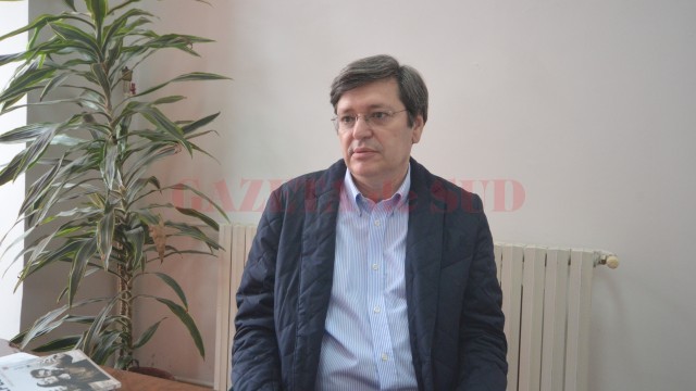 Prof. univ. dr. Nicolae Panea a anunțat că pe 19 și 20 aprilie va avea loc concursul pentru desemnarea decanilor celor 12 facultăți ale Universității din Craiova (Foto: Traian Mitrache)