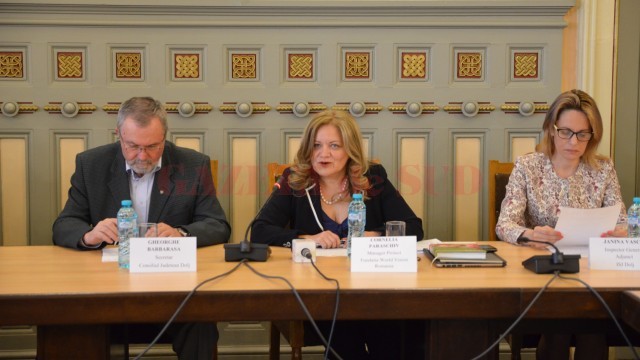 La lansarea proiectului World Vision, în judeţul Dolj, au participat oficialităţi locale, reprezentanţi ai DGASPC, profesori şi cadre medicale (Foto: Claudiu Tudor)