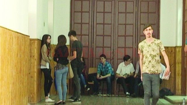 La proba de evaluare a competențelor de comunicare în limba română, candidații la bacalaureat au subiecte formulate pe marginea unor texte la prima vedere