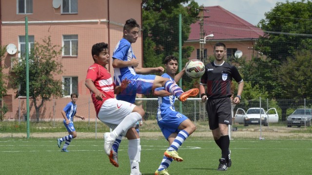 Alb-albaştrii au trecut de CSS Slatina şi s-au calificat la turneul semifinal (foto: Alexandru Vîrtosu)