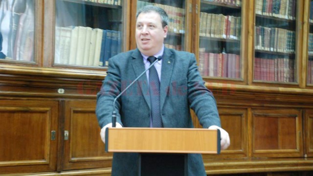 Prof. univ. dr. Sorin Liviu Damean ocupă funcția de decan interimar al Facultății de Științe Sociale a Universității din Craiova, de la 1 iunie până la organizarea unui nou concurs (Foto: GdS)