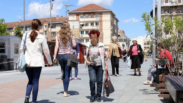 Atenție ce contracte de muncă semnați! Munca „la negru“ a fost înlocuită cu munca „la gri“, în care angajatorul declară timp de lucru mai puțin pe actele angajaților, pentru a plăti contribuții mai mici la stat (FOTO: arhiva GdS)