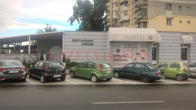 Restaurantul Jubilee organizează în continuare evenimente până când primește prin poștă decizia de suspendare a activității (Foto: Valentin Tudor)