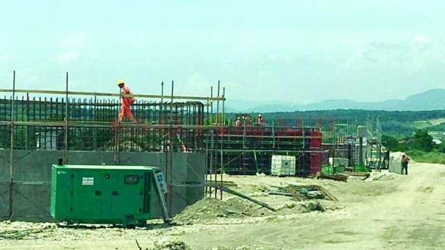 Lucrările au fost blocate în zona Amaradia