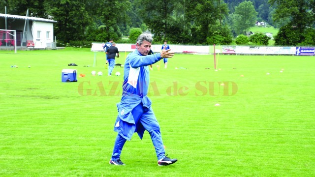 Gigi Mulțescu a schimbat filozofia de joc a alb-albaștrilor (Foto: csuc.ro)