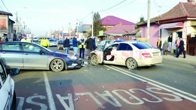 Potrivit situației întocmite de ASF, cele mai multe persoane s-au plâns că societățile de asigurări nu plătesc daunele solicitate în baza polițelor RCA (Foto: Arhiva GdS)