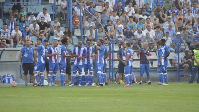 Elevii lui Gigi Mulţescu sunt pregătiţi să bucure tribunele (foto: Alexandru Vîrtosu)