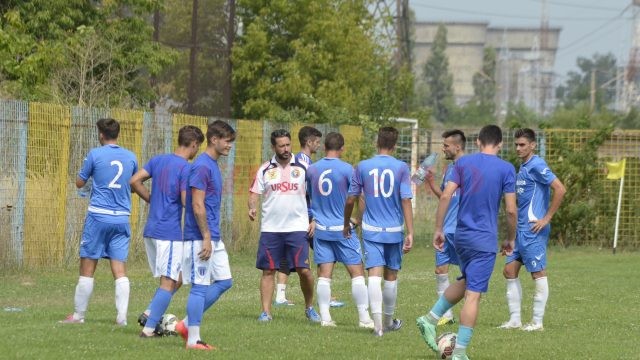 Filieşenii au zdrobit Jiul Petroşani (foto: Alexandru Vîrtosu)