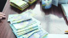Unii locuitori ai Doljului și-au pus mai mulți bani la păstrat în depozite bancare la termen