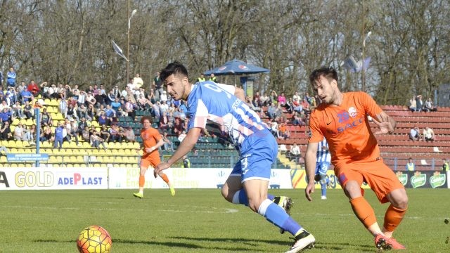 Andrei Ivan (la minge) este optimist în privința destinației punctelor în meciul cu FC Botoșani (Foto: Alexandru Vîrtosu)