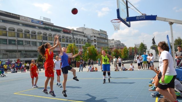 Streetball-ul este un sport foarte popular în rândul craiovenilor (Foto: Arhiva GdS)