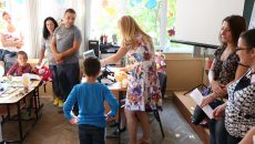 Cadrele didactice și personalul didactic auxiliar care nu au acționat unitățile școlare în judecată pot obține creșterile salariale aferente perioadei 2008-2011 pe baza unei cereri depuse la școală