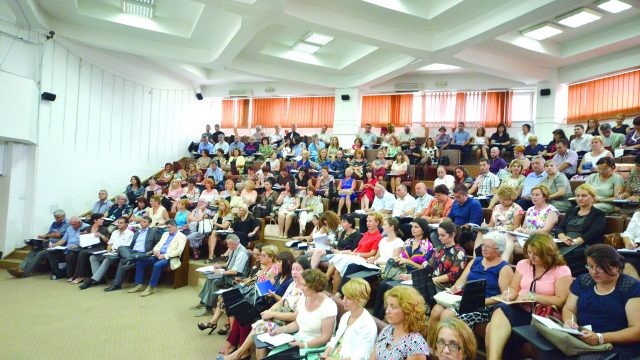 Responsabilii din învățământ s-au întâlnit pentru a pregăti noul an școlar (Foto: Claudiu Tudor)