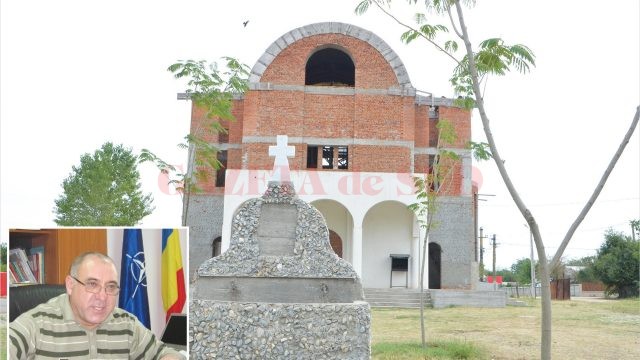 Un proiect de 700.000 de euro privind extinderea rețelei de apă în Bechet, demarat în mandatul fostului primar Costel Tulitu (medalion), se lasă cu acuzații de corupție ce ar putea face obiectul unei anchete DNA. Proiectul prevedea forarea a şase puţuri, dar în realitate au fost forate şapte şi recepţionate doar cinci. Unul dintre ele se află la Biserica Nouă (foto) din localitate, dar, oficial, nimeni nu ştie cum a apărut acolo şi dacă apa este potabilă.