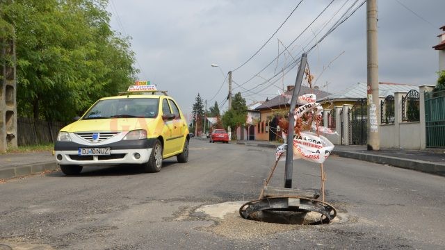 Guri de canal pe Strada Parângului